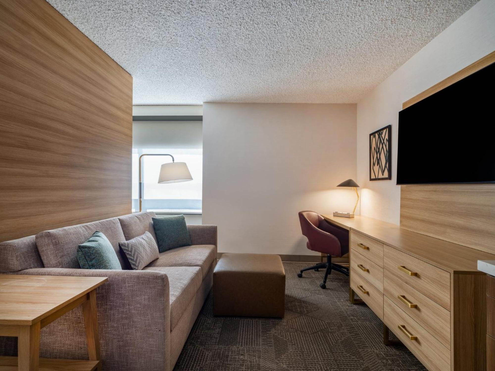 King Studio Suite