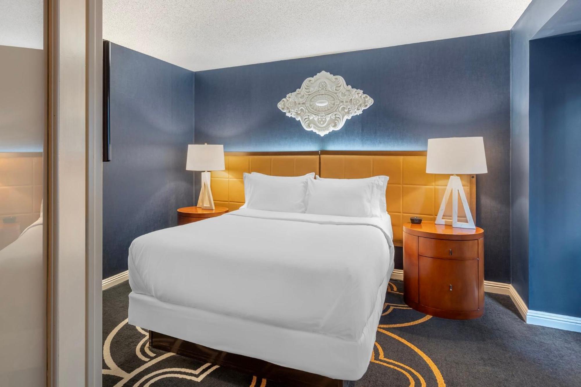 Suite Lit Queen-Size Deluxe ADA